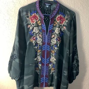 Johnny Was Workshop Embroidered  Boho Blouse Camo  Large